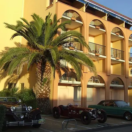 Alhambra Hotel 2*