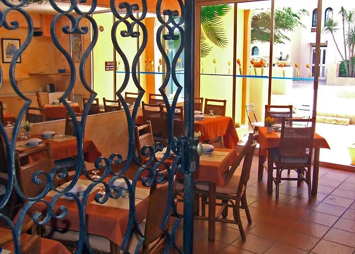 Ξενοδοχείο Alhambra 2*